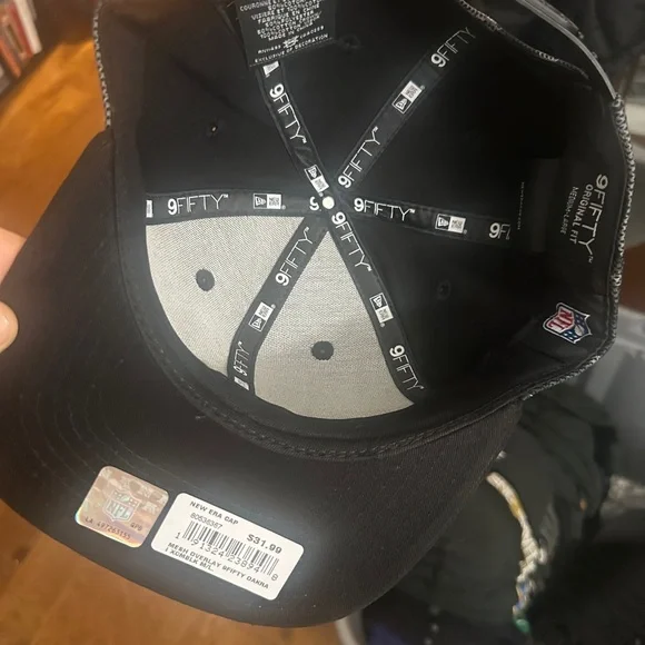New Era Black and Gray Raiders Snapback Hat - Picture 4 of 4
